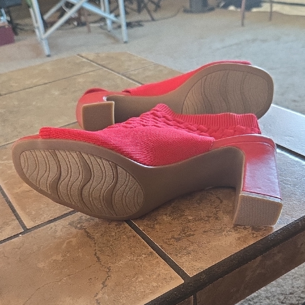 Impo Red Knit Peep-Toe Heels - Picture 5 of 8